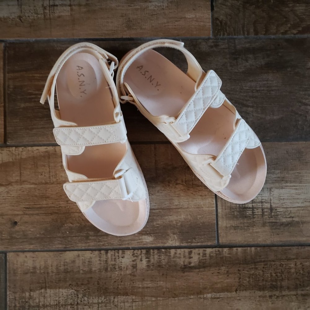 A.S.N.Y. light pink sandals sz 9 woman's